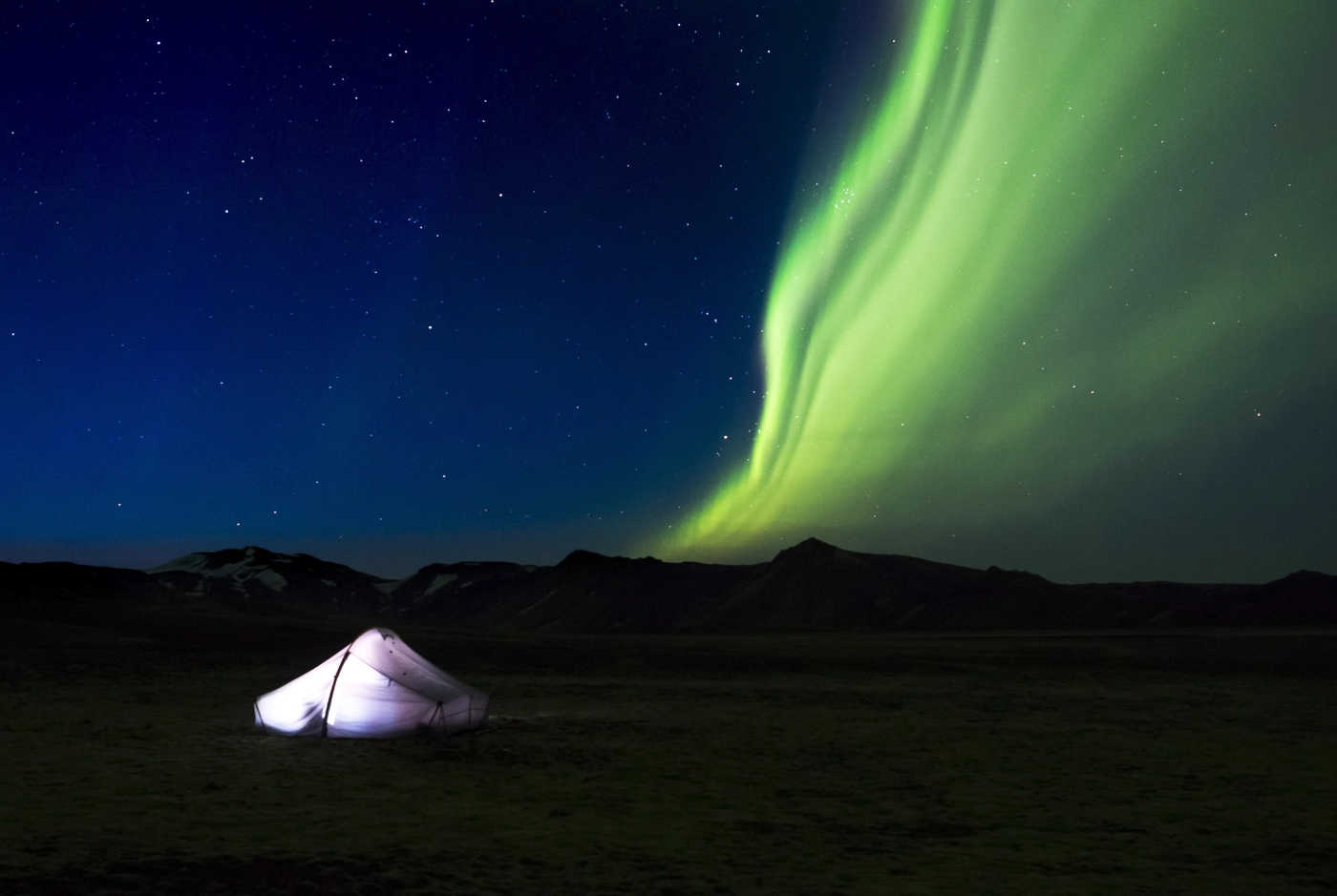 Island Trekking Etappe 3: Nordlichter und heiße Quellen auf dem einsamen Strútstígur