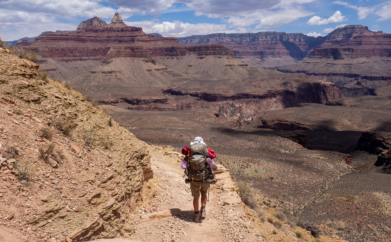 Lu auf dem Wanderweg