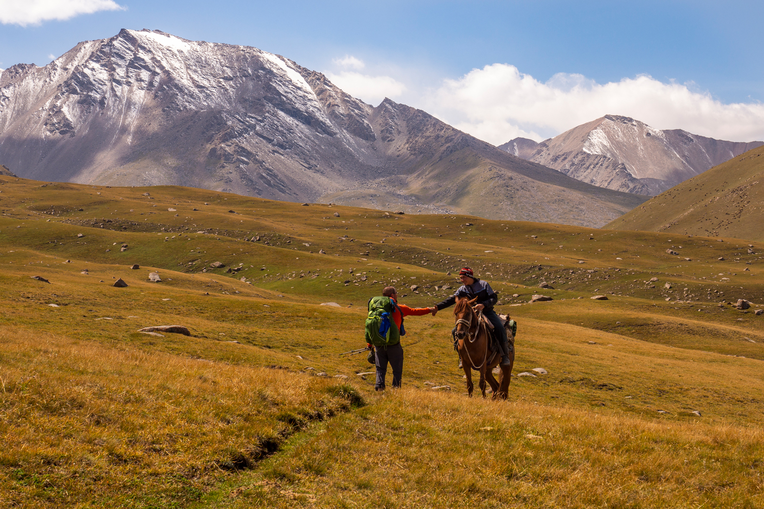 Trekking in Kirgistan: der komplette Guide für Routen, Planung und Tipps