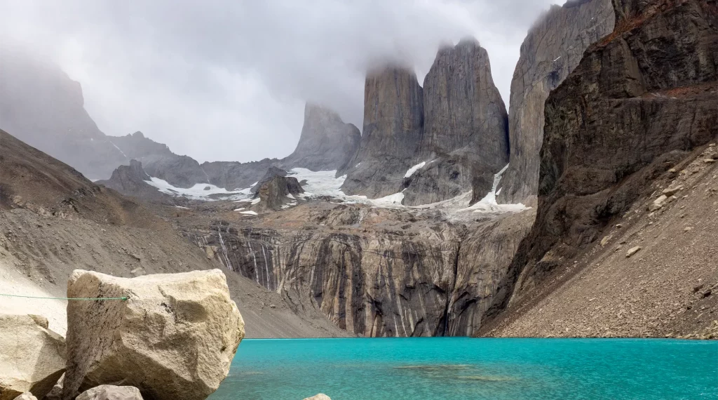 Das Highlight des W-Trek: Die berühmten Felstürme, Namensgeber für den Nationalpark Torres del Paine